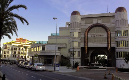 Beachfront apartment in Grey d’Albion, Puerto Banus
