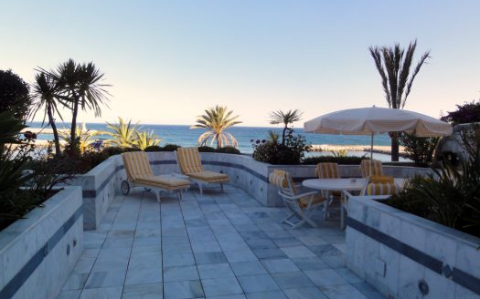Beachfront apartment in Grey d’Albion, Puerto Banus