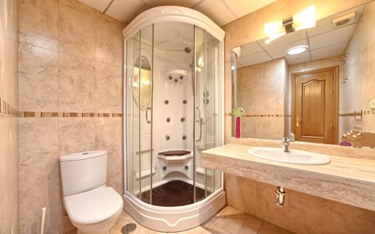 Semi detached villa in Marbella centre