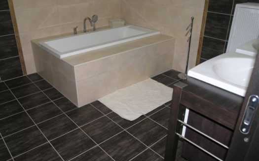 Apartment in Golden M