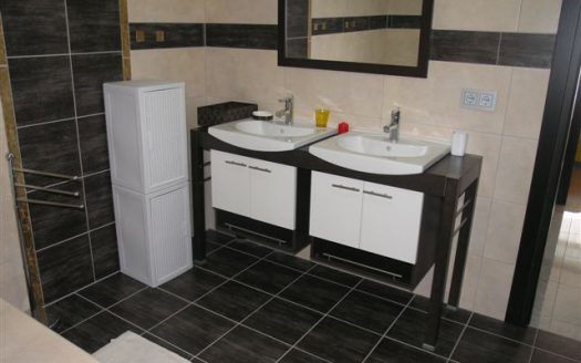 Apartment in Golden M