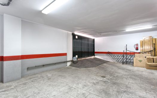 Semi detached villa in Marbella centre