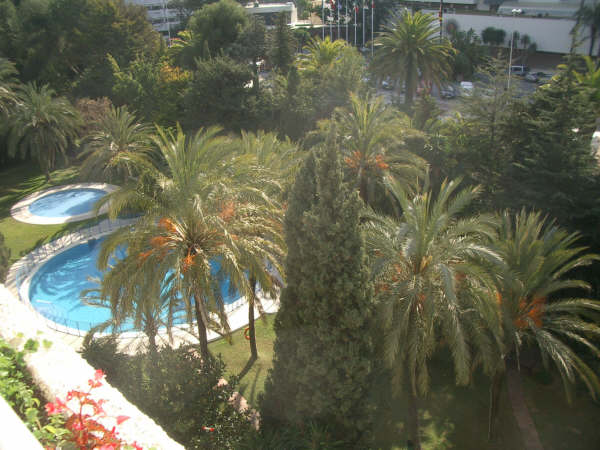 Apartamento en Los Jardines del Mar - Marbella - image 3-1-2 on https://www.laconchaliving.com