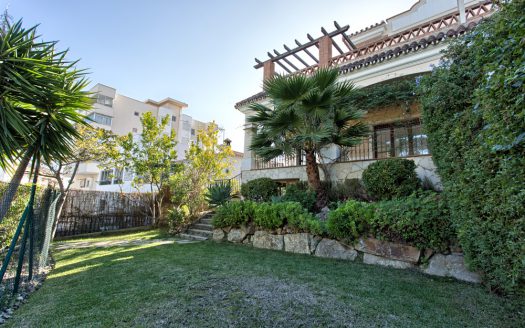 Semi detached villa in Marbella centre
