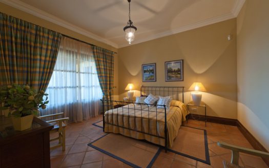 Rustic villa in La Zagaleta