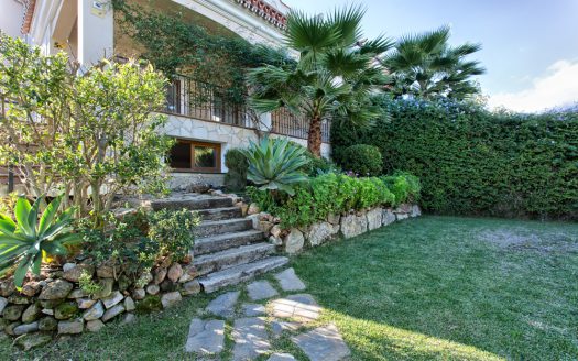 Semi detached villa in Marbella centre