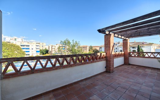 Semi detached villa in Marbella centre