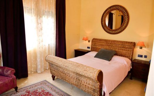 Villa in Nueva Andalucia