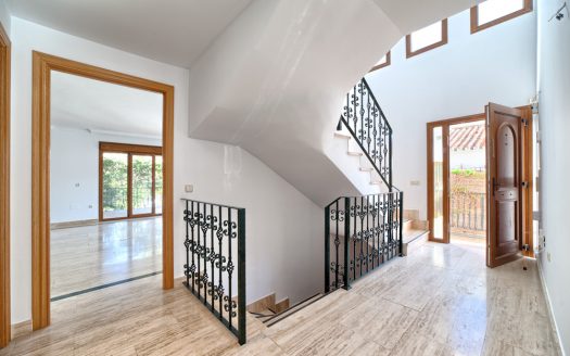 Semi detached villa in Marbella centre