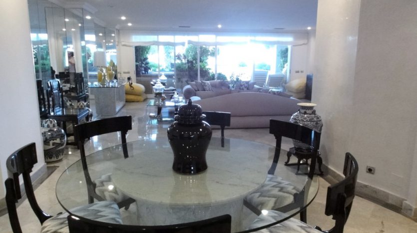 Apartamento de lujo en Grey'dAlbion, Puerto Banús - image 7-Grey-dAlbion-835x467 on https://www.laconchaliving.com