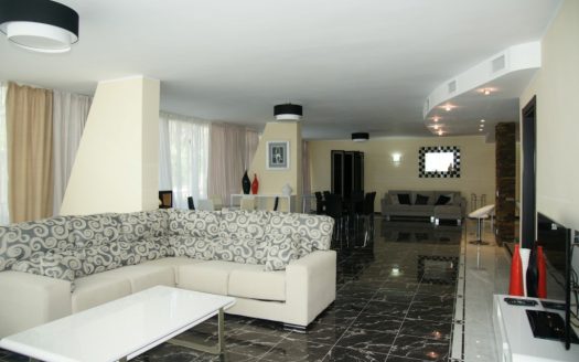 SEA FRONT APARTMENT IN THE GOLDEN MILE