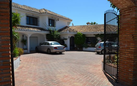 Villa in La Alqueria, Mijas