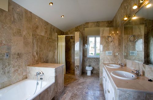 Villa in Nueva Andalucia