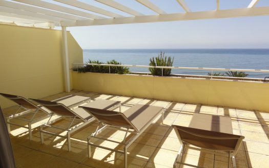 Cabopino – Excellent beachfront duplex penthouse – Holiday rental Marbella