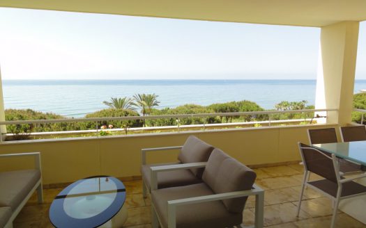 Cabopino – Excellent beachfront duplex penthouse – Holiday rental Marbella
