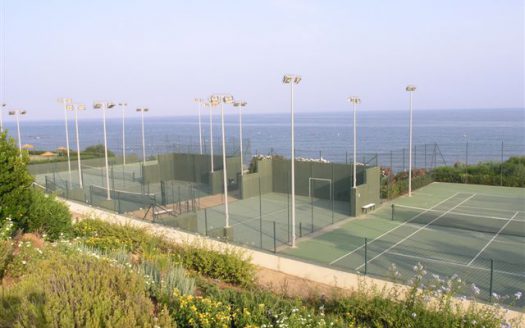 Cabopino – Excellent beachfront duplex penthouse – Holiday rental Marbella