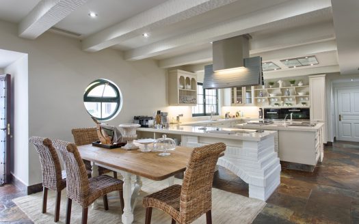 Luxury beach-side villa for sale in Guadalmina Costa del Sol