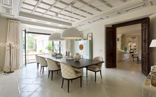 Luxury beach-side villa for sale in Guadalmina Costa del Sol