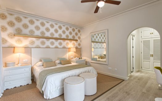 Luxury beach-side villa for sale in Guadalmina Costa del Sol