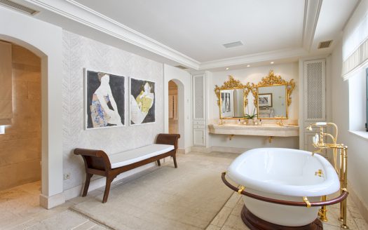 Luxury beach-side villa for sale in Guadalmina Costa del Sol