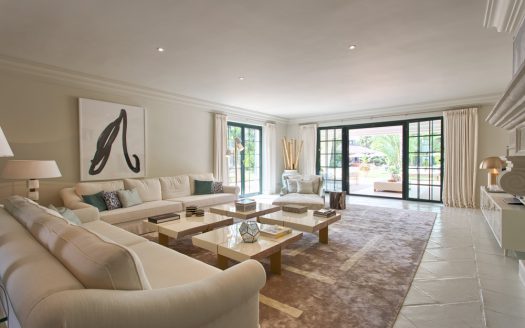 Luxury beach-side villa for sale in Guadalmina Costa del Sol