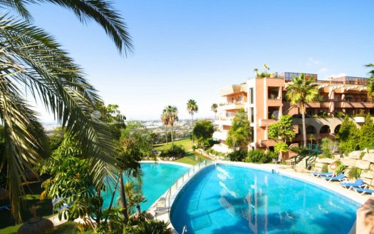 Просторная квартира в Магна Марбелья