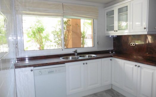 Просторная квартира в Магна Марбелья