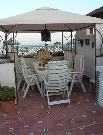 Penthouse in Estepona - image MarbellaSommer05-012-359x467 on https://www.laconchaliving.com