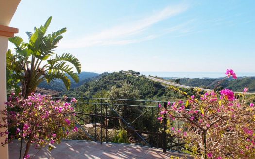 Rustic villa at Monte Mayor