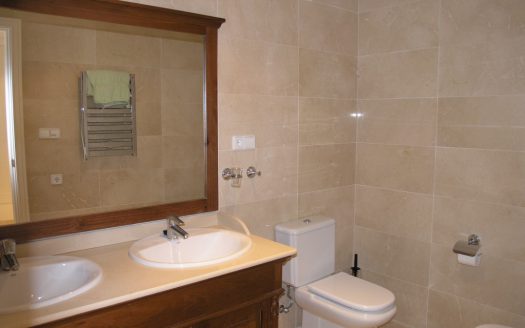 Apartment in Los Arqueros Golf with sea views