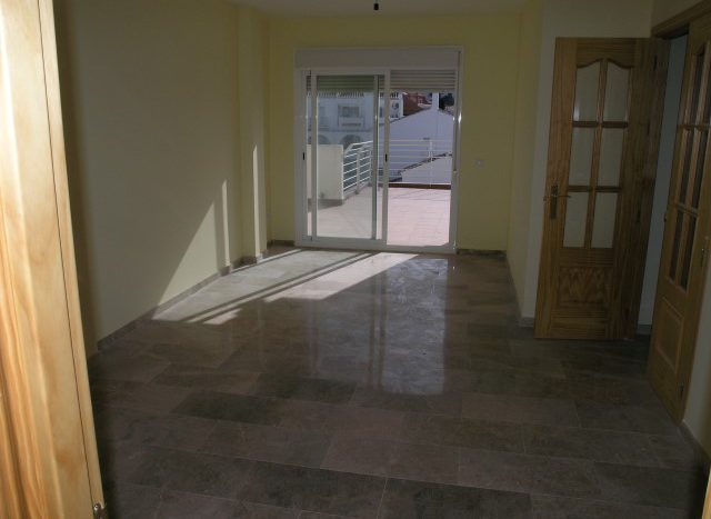 Penthouse in Riviera del Sol - image P4088769-Small-640x467 on https://www.laconchaliving.com
