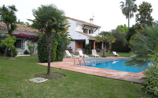 Villa in Guadalmina
