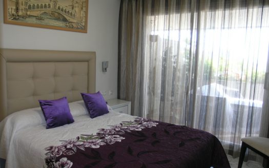 APARTMENT IN PUERTO BANUS