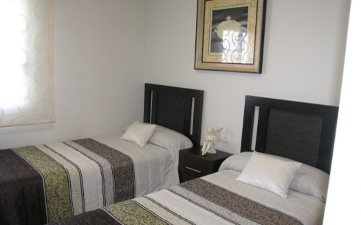 APARTMENT IN PUERTO BANUS
