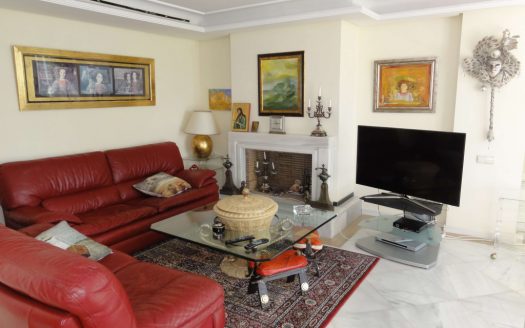 Великолепный двухэтажный пентхаус в Марбелье