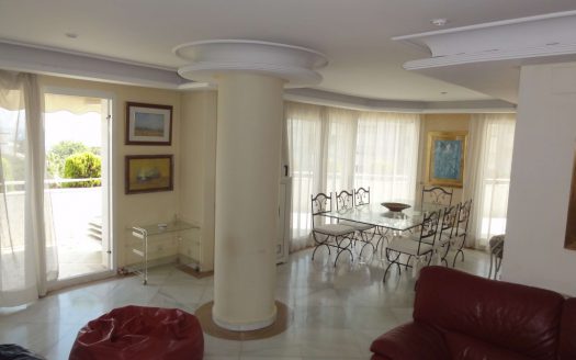 Великолепный двухэтажный пентхаус в Марбелье