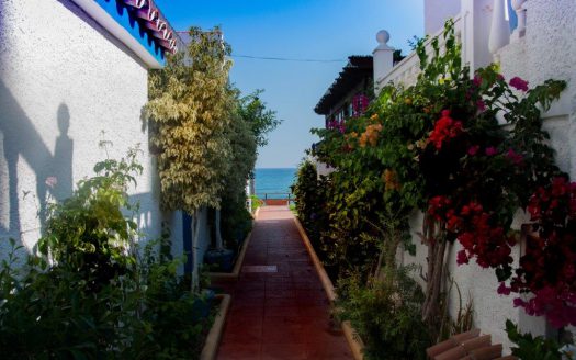 Renovated Beachside Bungalow