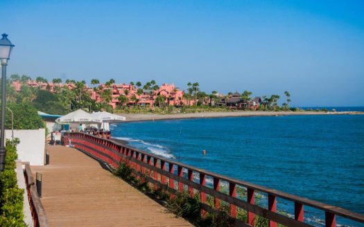 Renovated Beachside Bungalow