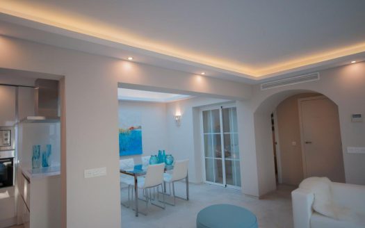 Renovated Beachside Bungalow