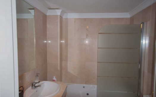 Adosado en venta cerca de la playa y Puerto Banús