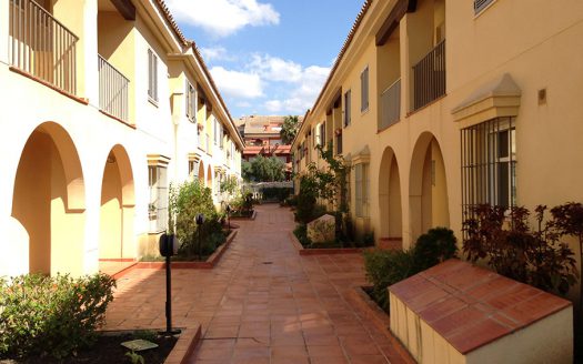 Adosado en venta cerca de la playa y Puerto Banús