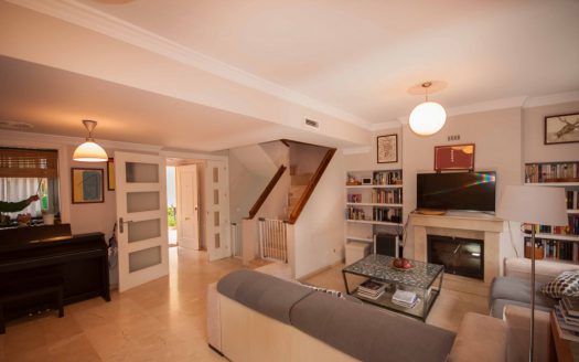 Adosado en venta cerca de la playa y Puerto Banús