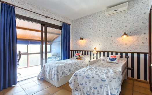 Comfortable villa for sale with panoramic sea and mountain views