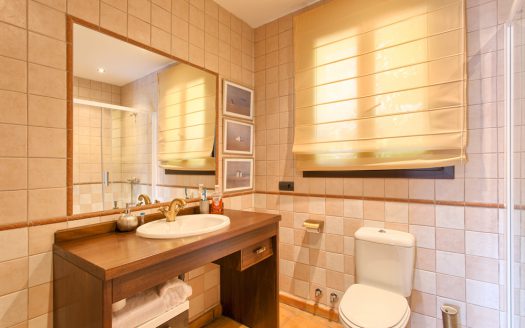 Comfortable villa for sale with panoramic sea and mountain views