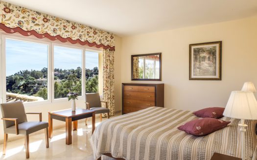 Villa for sale with golf and sea views