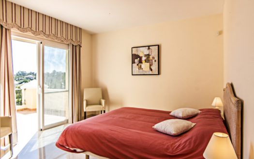 Villa for sale with golf and sea views