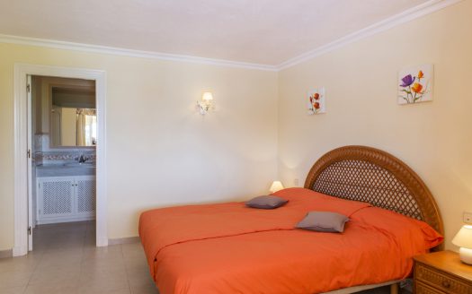 Villa for sale with golf and sea views