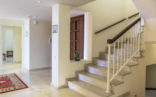 Villa for sale with golf and sea views