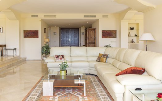 Villa for sale with golf and sea views