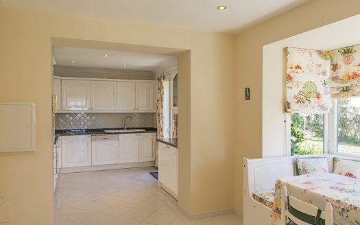 Villa for sale with golf and sea views